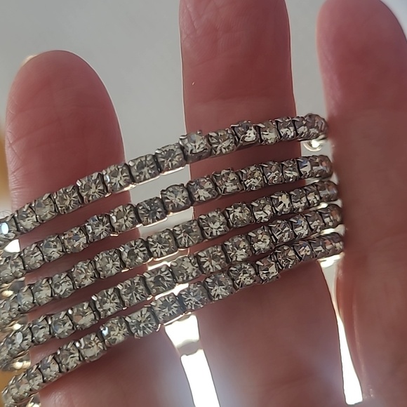 Continuous Loop Flexible Silver Crystal/Rhinestone Bracelet - Picture 3 of 4